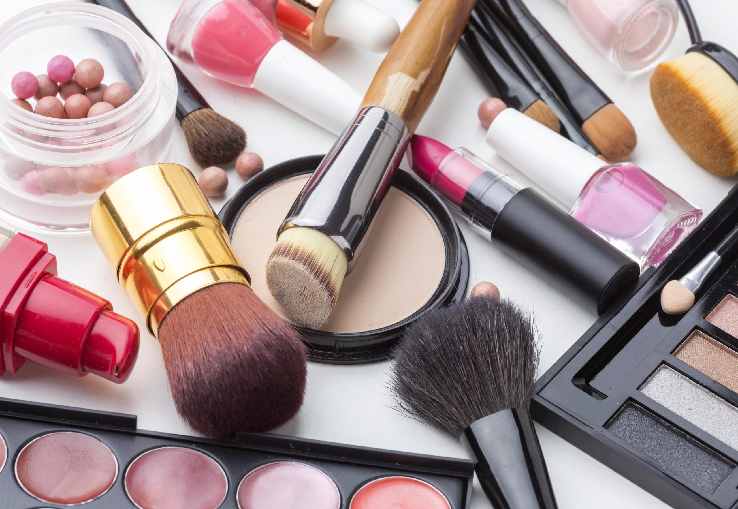 Unveiling the Beauty Within: Exploring the Enchantment of Cosmetics